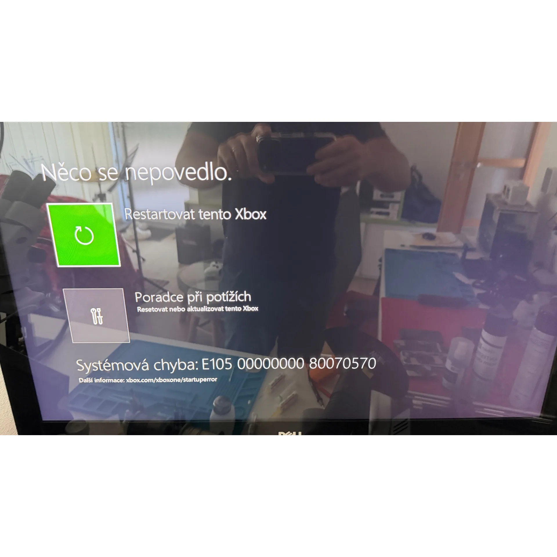 Xbox One X – chyba E101/E102 a vadný interní disk